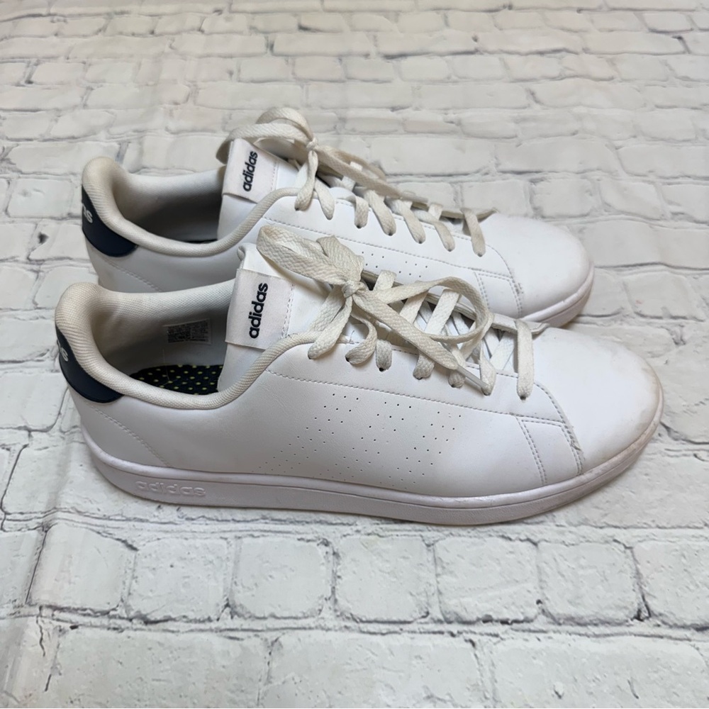 Adidas Sneakers